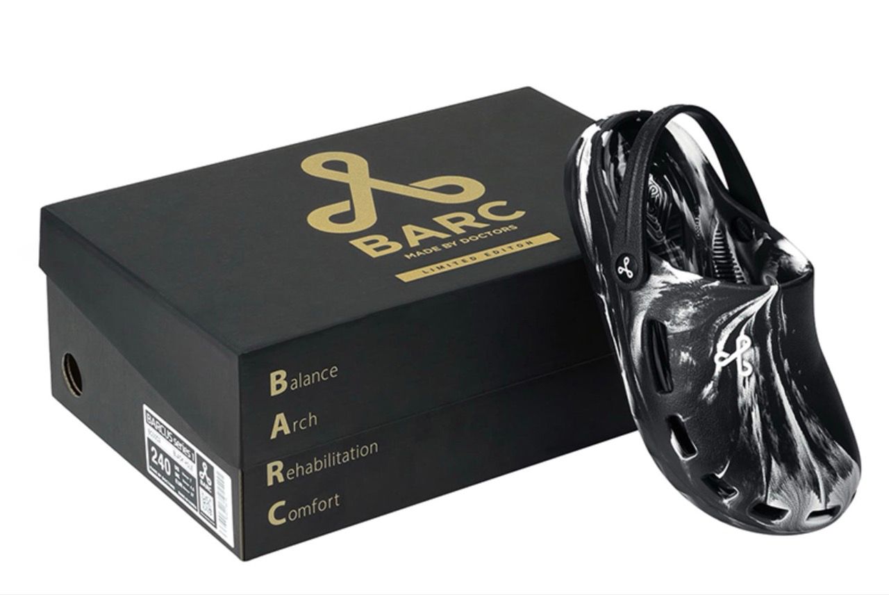 BARC C-2 클로그 블랙홀 사진 1